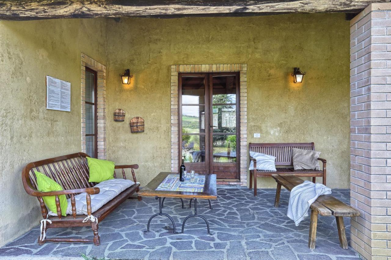 Appartamento Uva - Agriturismo Le Selvole Pomarance Exterior photo